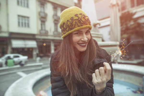 Offene, lange Haare passen wunderbar zur Beanie