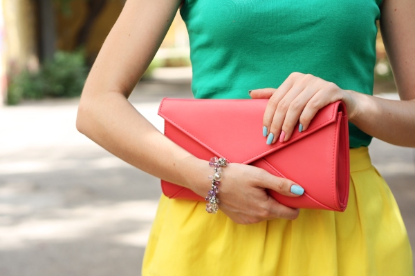 living-coral-handtasche