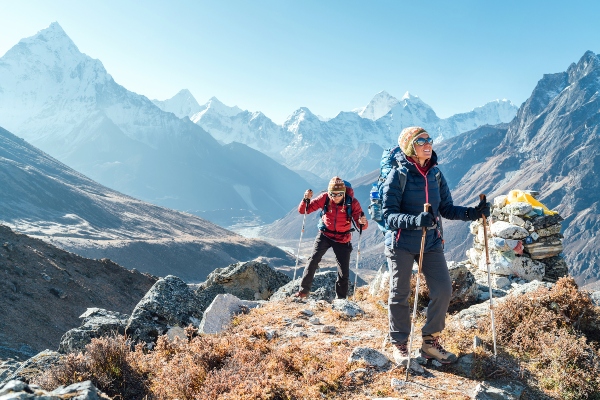 Geruestet fuer Wind und Wetter Die perfekten Accessoires bergwanderkleidung