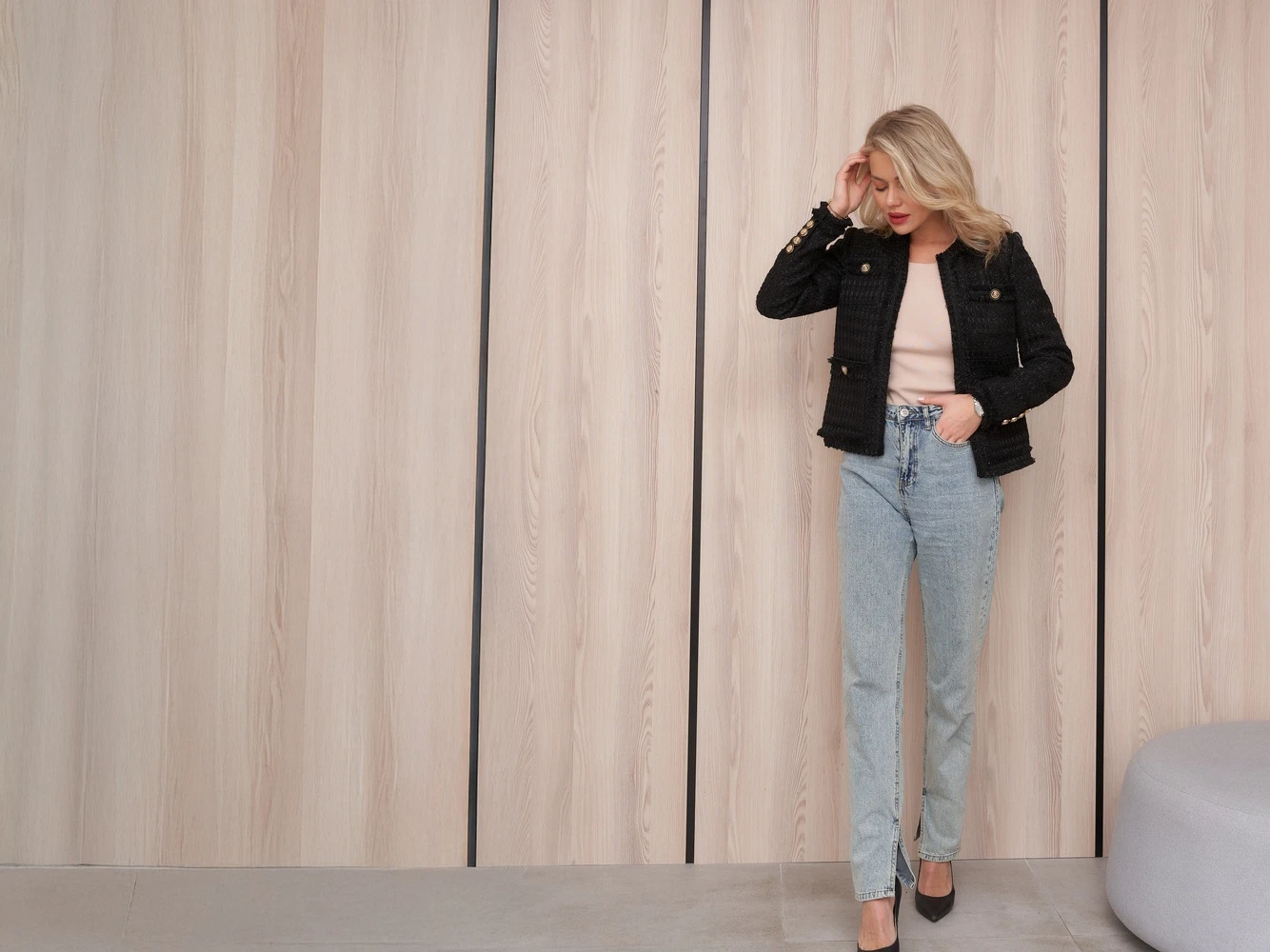 Bouclé-Blazer sind wandelbar – mal schick, mal lässig für den Alltag. Bouclé-Blazer mit Jeans kombinieren