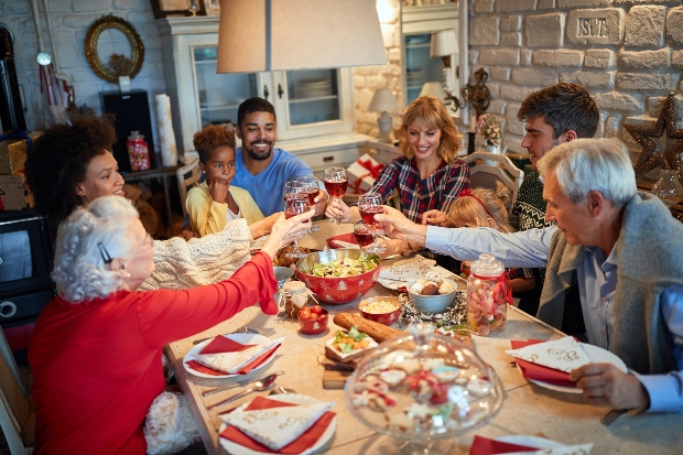 Familienfeier mit mehreren Generationen