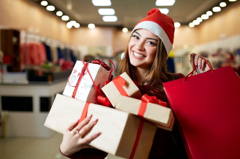 Kleidung als Geschenk zu Weihnachten