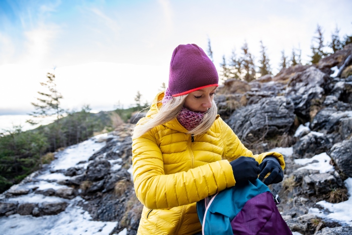 Jacke reparieren unterwegs schnell erste Hilfe leisten Daunenjacke reparieren