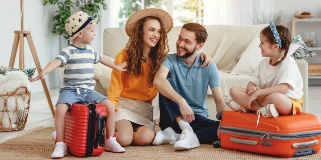 Gemeinsam Koffer packen - Verreisen mit Kind