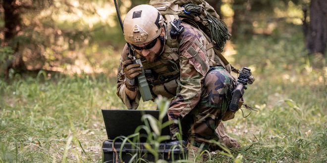 US-Soldat-in-Camouflage-Uniform