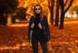 Frau-Herbst-Blazer-Jeans