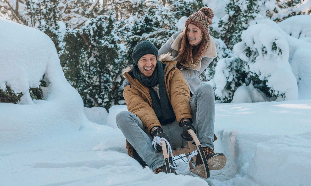 Paar-Winter-Schlitten - Welche Winterjacken halten wirklich warm?
