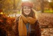 Schals-und-Muetzen-im-Herbst-kombinieren