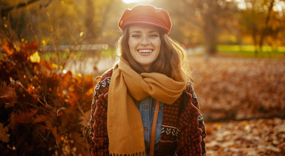 Schals-und-Muetzen-im-Herbst-kombinieren